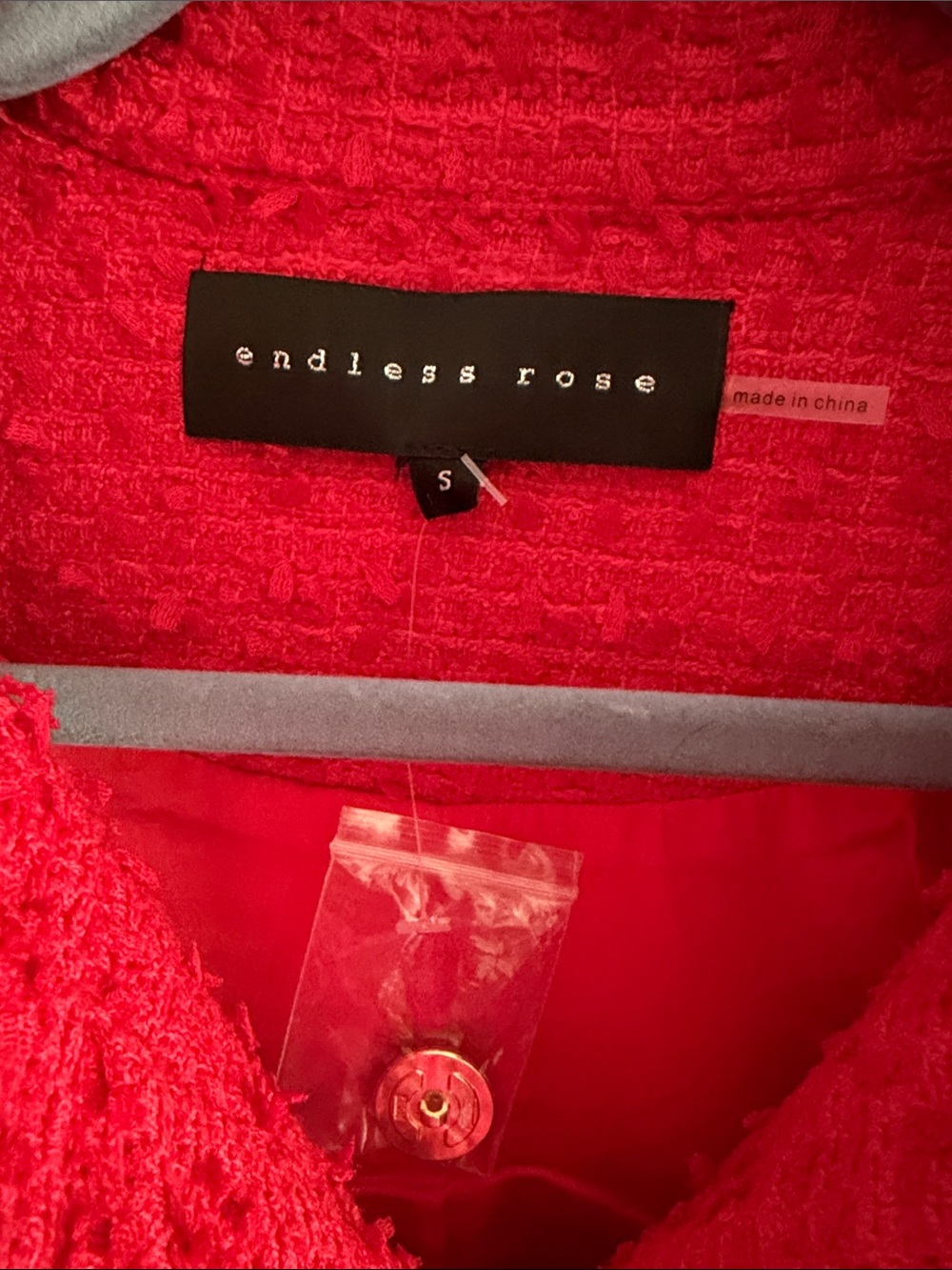 Women's Red Textured Button-Front Jacket - Picture 4 of 8